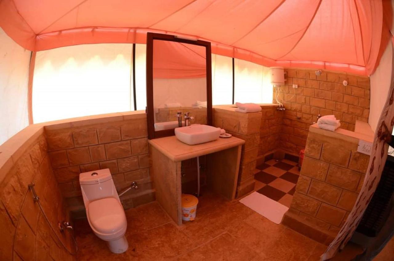 ג'איסלמר Ozaki Desert Camp & Resort מראה חיצוני תמונה