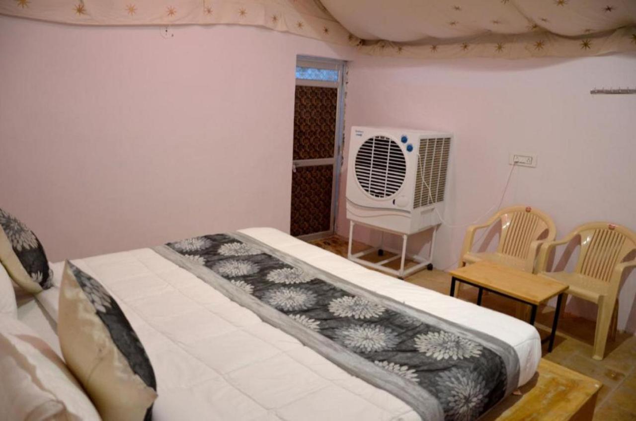 ג'איסלמר Ozaki Desert Camp & Resort מראה חיצוני תמונה